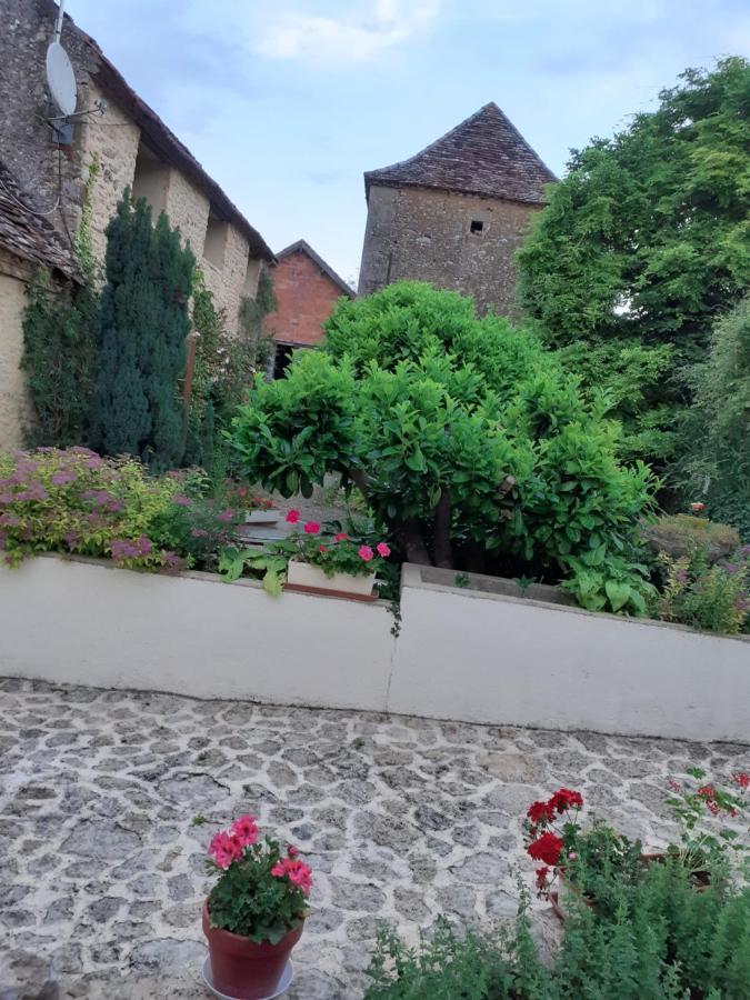 Chambres D'Hotes Le Roussel Le Buisson-de-Cadouin Exterior photo