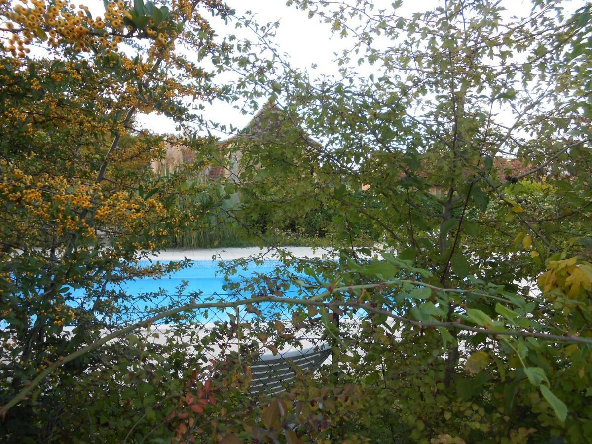 Chambres D'Hotes Le Roussel Le Buisson-de-Cadouin Exterior photo